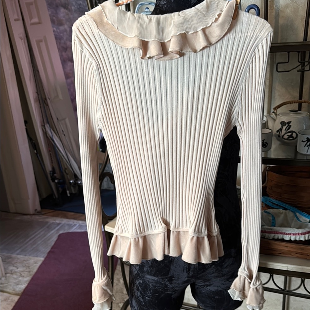 Cream Ruffled V-Neck Top - Picture 3 of 3